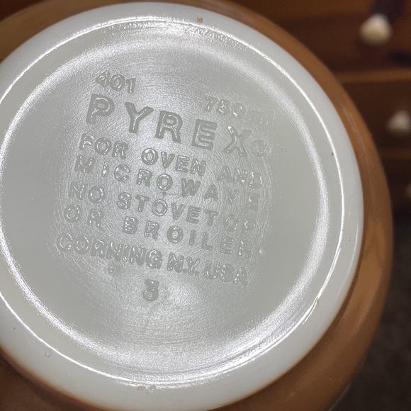 Pyrex 402 and 401 Woodland Brown, 750 ml & 1.5 LT, Mixing Bowls Vintage - Picture 8 of 9